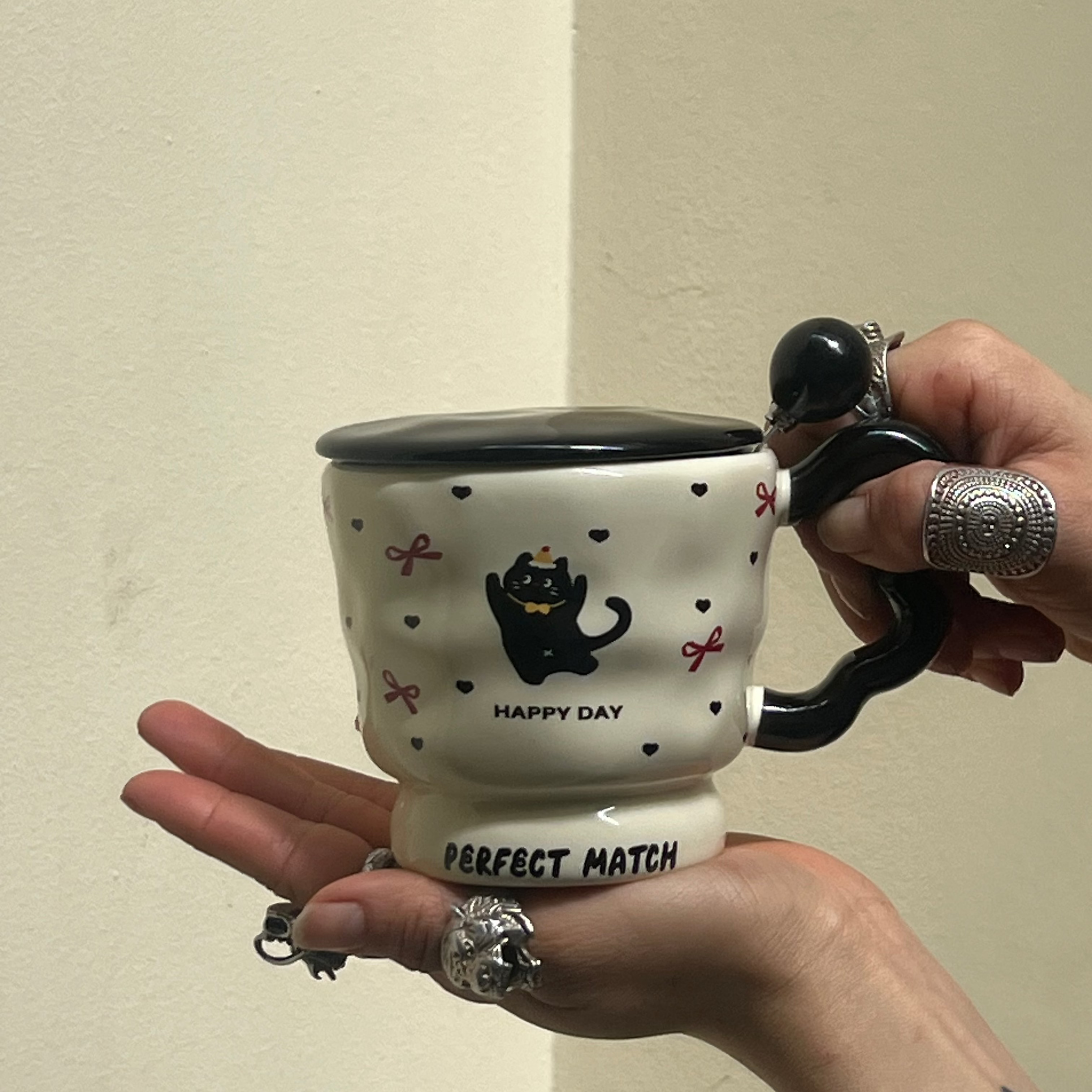 Taza happy black cat